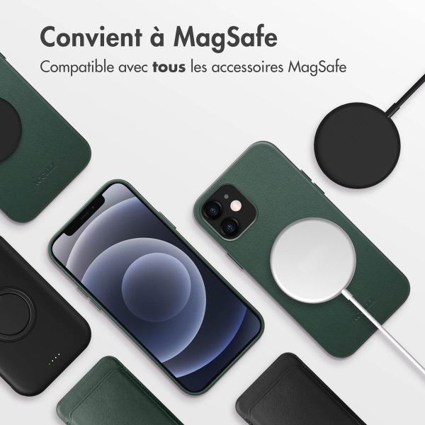 Accezz Coque arrière en cuir avec MagSafe Apple iPhone 12 (Pro) - Cedar Green