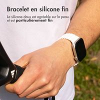 imoshion Bracelet Athletic en silicone Apple Watch Series 1 t/m 9 / SE (38/40/41 mm) | Series 10 / 11 (42 mm) - Blanc