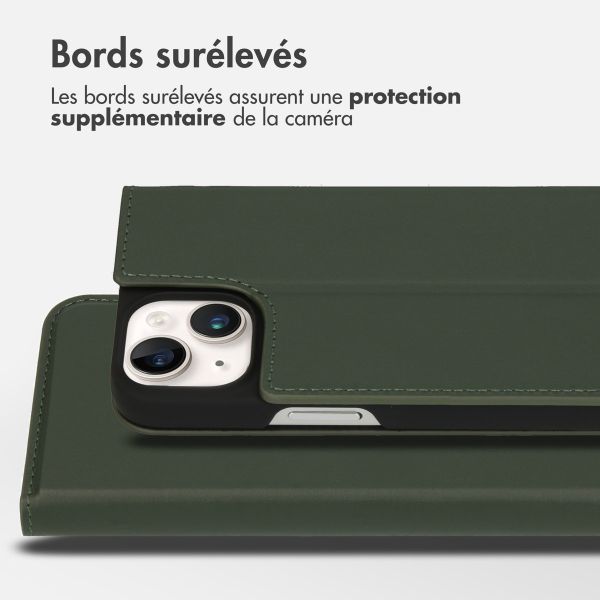 Accezz Étui de téléphone Slim Folio en cuir de qualité supérieure iPhone 14 - Vert