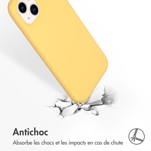 Accezz Coque Liquid Silicone avec MagSafe iPhone 14 Plus - Jaune