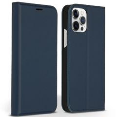 Accezz Étui de téléphone Slim Folio en cuir de qualité supérieure Apple iPhone 12 (Pro) - Bleu foncé