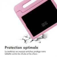 imoshion Coque arrière Kidsproof Design avec poignée Apple iPad 9 (2021) 10.2 pouces / iPad 8 (2020) 10.2 pouces / iPad 7 (2019) 10.2 pouces - Cœurs