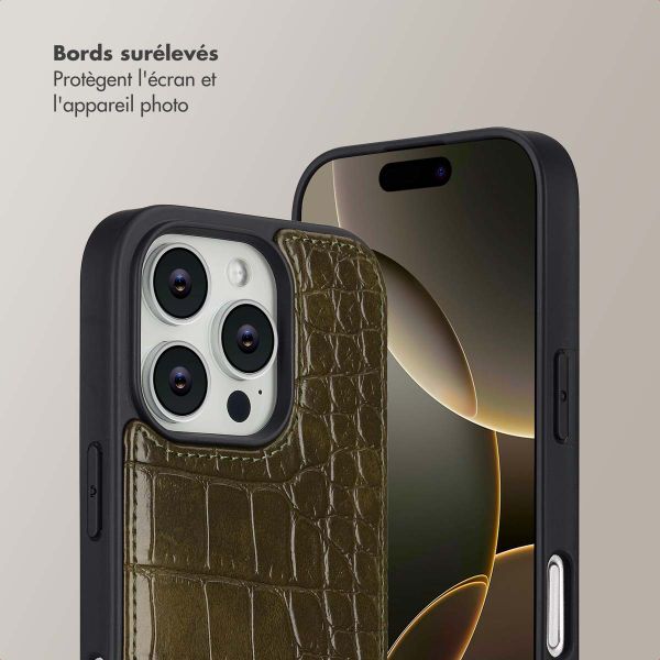 Selencia Coque de télephone Nova Croco avec cordon et porte-cartes Apple iPhone 16 Pro - Dark Olive