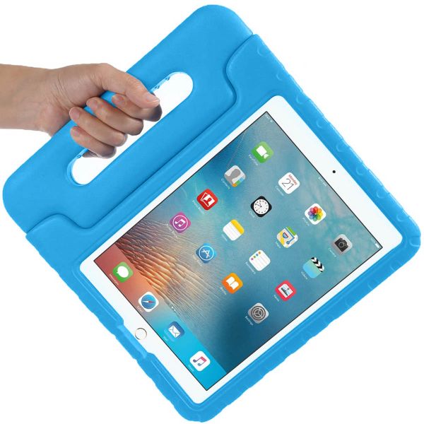imoshion Coque kidsproof avec poignée Apple iPad 6 (2018) 9.7 pouces / iPad 5 (2017) 9.7 pouces - Bleu