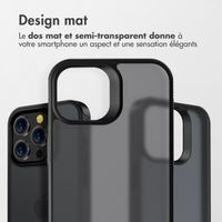 Accezz Coque Givrée Robuste iPhone 15 Pro - Noir