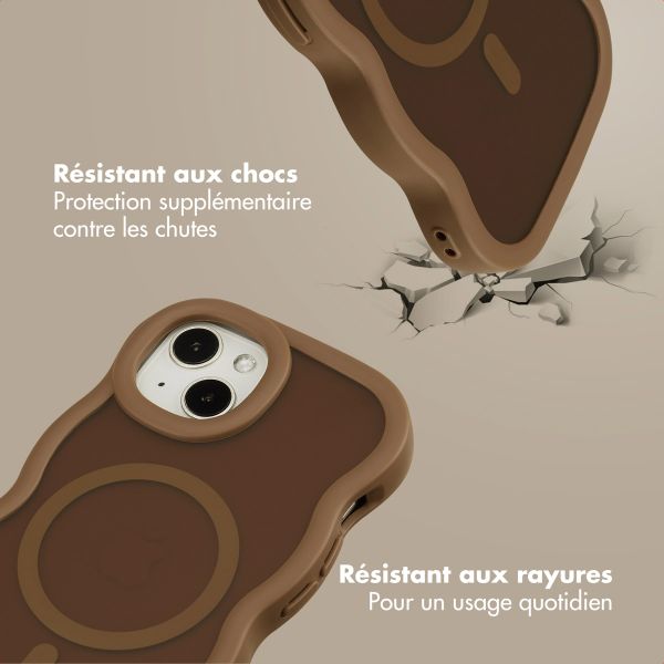 Selencia Coque arrière Wavy avec MagSafe Apple iPhone 14 / 13 - Mocha Brown
