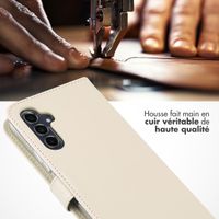 Selencia Étui portefeuille en cuir véritable Samsung Galaxy A34 (5G) - Greige