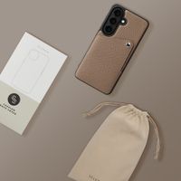 Selencia Coque Riva avec porte-cartes Samsung Galaxy S26 - Mocha Brown