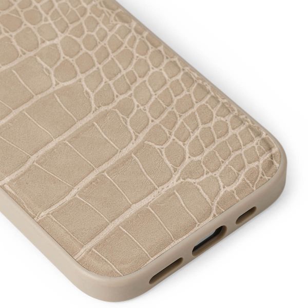 iDeal of Sweden Coque Vegan Leather Apple iPhone 13/14/15/16e - Warm Beige Croco