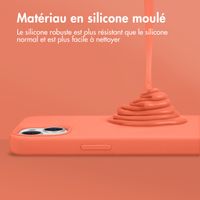 Accezz Coque Liquid Silicone avec MagSafe Apple iPhone 15 - Nectarine