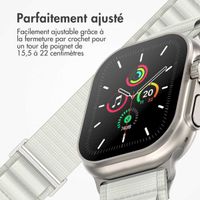 imoshion Bracelet en nylon Alpine Apple Watch Series 1 t/m 9 / SE (38/40/41 mm) | Series 10 / 11 (42 mm) - Blanc