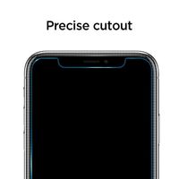 Spigen Protection d'écran en verre trempé GLAStR Fit + Applicator iPhone 11