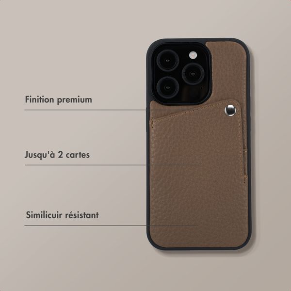Selencia Coque Riva avec porte-cartes Apple iPhone 16 Pro - Mocha Brown