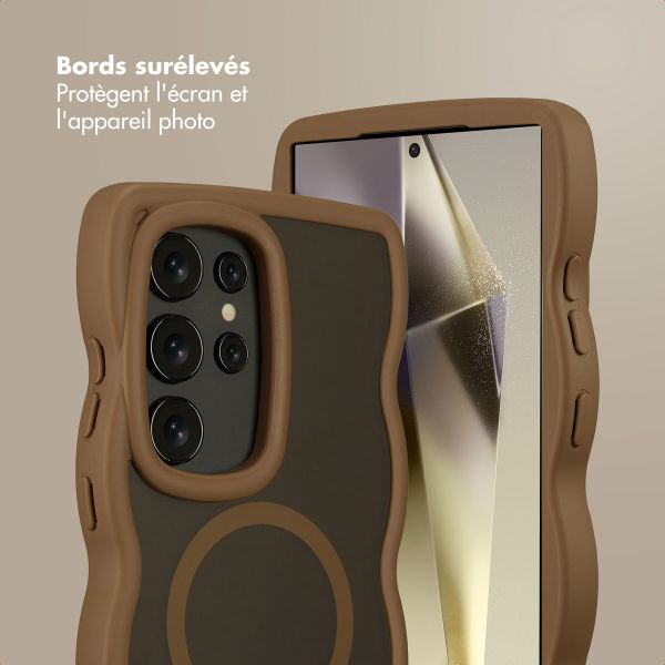 Selencia Coque arrière Wavy avec MagSafe Samsung Galaxy S24 Ultra - Mocha Brown