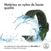 imoshion Bande élastique en nylon Apple Watch Series 1-10 / SE / Ultra (2) - 42/44/45/46/49 mm - Vert foncé