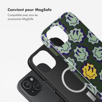 Selencia Coque arrière Vivid Tough avec MagSafe iPhone 15 - Wavy Smiley Green