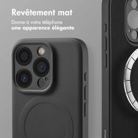 imoshion Coque Couleur avec MagSafe iPhone 15 Pro - Noir