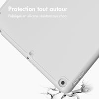 Accezz Coque tablette portefeuille Smart Silicone Apple iPad 6 (2018) 9.7 pouces / iPad 5 (2017) 9.7 pouces - Gris