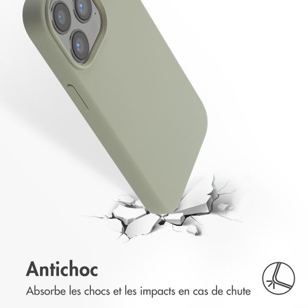 Accezz Coque Liquid Silicone avec MagSafe Apple iPhone 13 Pro - Cooper Green