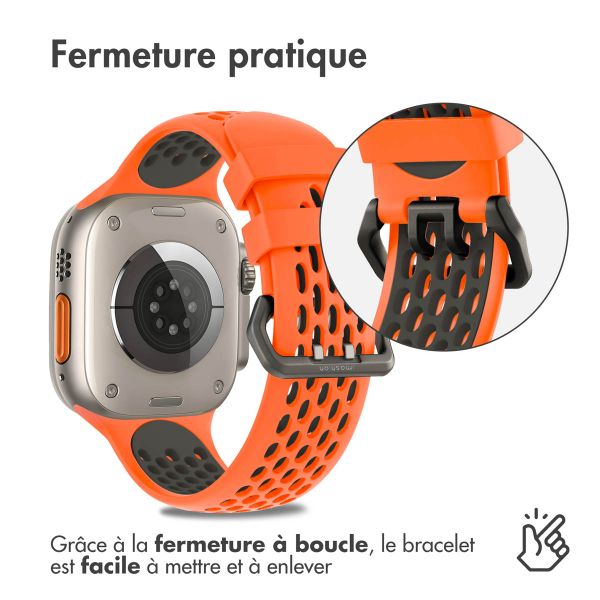 imoshion ﻿Boucle de bracelet de sport en silicone Apple Watch Series 1 á 10 / SE / Ultra (2) (44/45/46/49 mm) - Orange / Noir