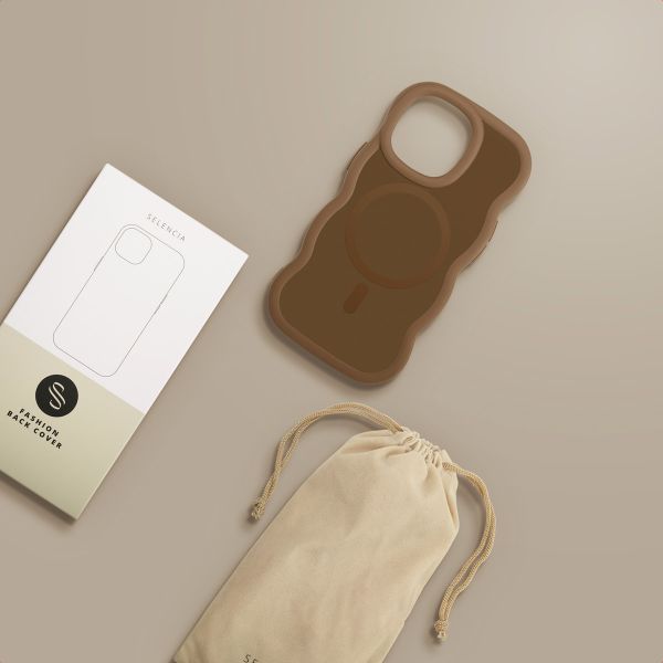 Selencia Coque arrière Wavy avec MagSafe Apple iPhone 13 Pro - Mocha Brown