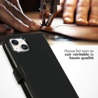 Selencia Étui de téléphone portefeuille en cuir véritable iPhone 15 - Noir