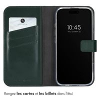 Selencia Étui de téléphone portefeuille en cuir véritable iPhone 16 Pro - Vert