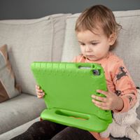 imoshion Coque kidsproof avec poignée iPad Air 5 (2022) / Air 4 (2020) - Vert