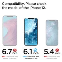 Spigen Protection d'écran en verre trempé GLAStR Fit + Applicator Apple iPhone 12 (Pro)