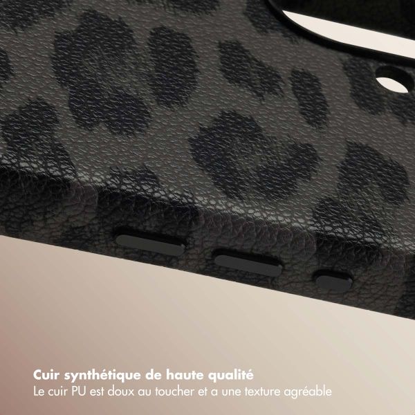 Selencia Coque Sabi imprimé panthère avec MagSafe Apple iPhone 16 - Midnight Black