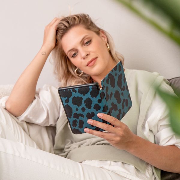 imoshion ﻿Design Slim Hard Sleepcover Kobo Nia - Green Leopard