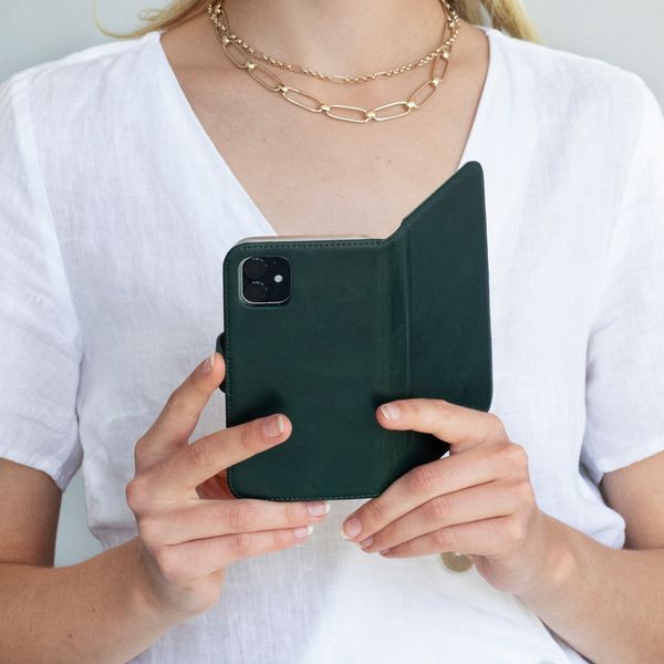 Selencia Étui portefeuille en cuir véritable Apple iPhone 12 (Pro) - Vert