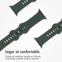 imoshion Bracelet en silicone⁺ Apple Watch Series 1 t/m 9 / SE (38/40/41 mm) | Series 10 / 11 (42 mm) - Taille S/M - Olive