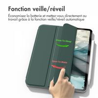 imoshion Magnetic etui de téléphone portefeuille iPad Pro 13 (2024) M4 - Vert foncé