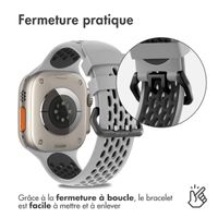 imoshion ﻿Boucle de bracelet de sport en silicone Apple Watch Series 1 á 10 / SE / Ultra (2) (44/45/46/49 mm) - Gris / Noir