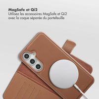 Selencia Étui portefeuille amovible Olyn avec MagSafe Samsung Galaxy S24 FE - Marron