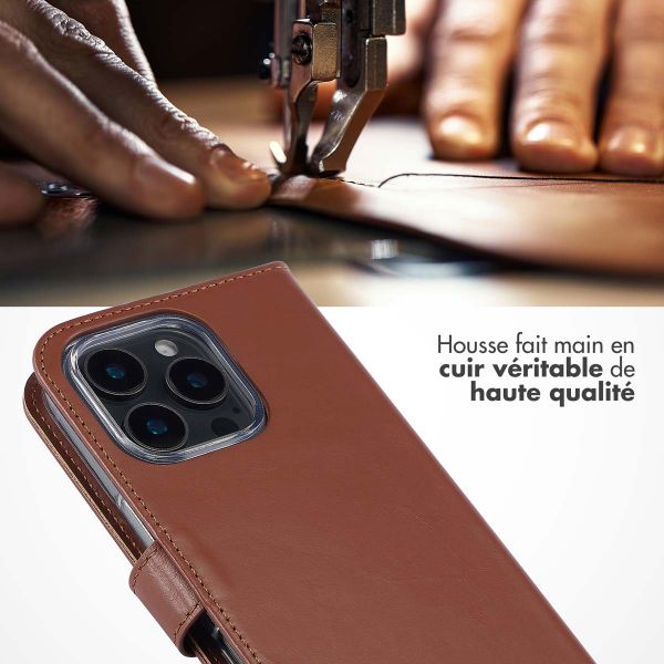 Selencia Étui portefeuille en cuir véritable Apple iPhone 16 Pro - Lichtbruin