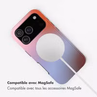 Selencia Coque arrière Vivid avec MagSafe Apple iPhone 17 Pro - Gradient Soft Blush