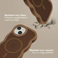 Selencia Coque arrière Wavy avec MagSafe Apple iPhone 15 - Mocha Brown