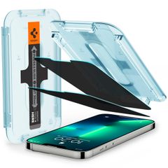 Spigen Protection d'écran en verre trempé GLAStR Privacy Applicator Apple iPhone 13 / 13 Pro