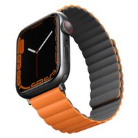 Uniq Bracelet Revix réversible Apple Watch Series 1 t/m 11 / SE / Ultra (44/45/46/49 mm) - Charcoal (Grey/Orange)