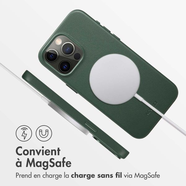 Accezz Coque arrière en cuir avec MagSafe Apple iPhone 15 Pro Max - Cedar Green