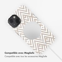 Selencia Coque arrière Vivid Tough avec MagSafe iPhone 13 - Beige Zigzag