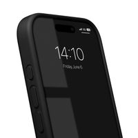 iDeal of Sweden Coque en silicone avec MagSafe Apple iPhone 17 - Black