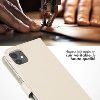 Selencia Étui de téléphone portefeuille en cuir véritable iPhone 11 - Greige