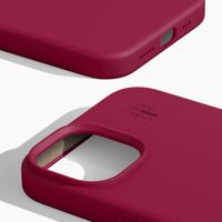 iDeal of Sweden Coque Silicone iPhone 13 / 14 / 15 / SE 4 - Cranberry