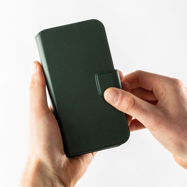 Accezz Étui de téléphone portefeuille en cuir 2-en-1 avec MagSafe Apple iPhone 14 - Cedar Green