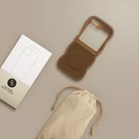 Selencia Coque arrière Wavy avec MagSafe Samsung Galaxy Z Flip 6 - Mocha Brown