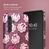 Selencia Coque arrière Vivid Samsung Galaxy A55 - Wavy Smiley Pink