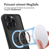imoshion Rugged Hybrid Carbon Case avec MagSafe Apple iPhone 16 Pro - Noir